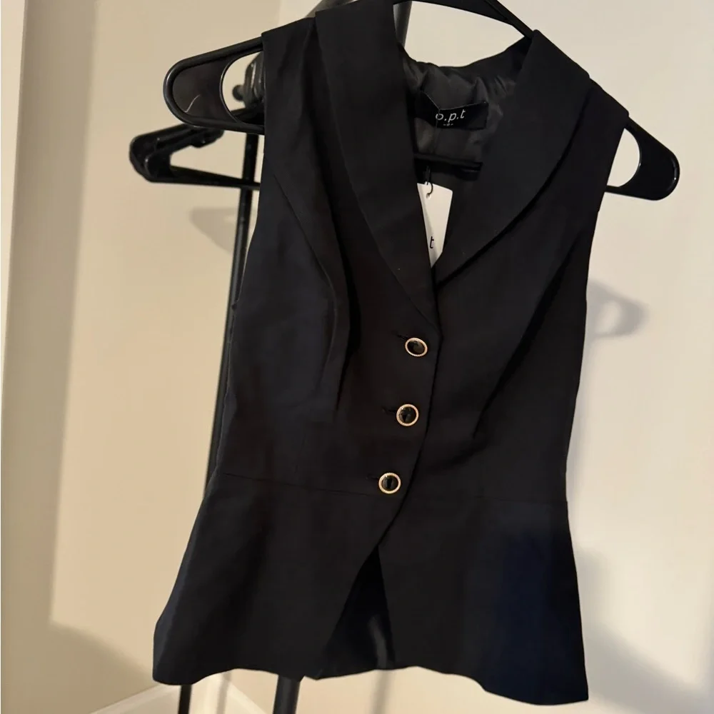 Few Moda o.p.t. Leandra Black Button-Up Vest